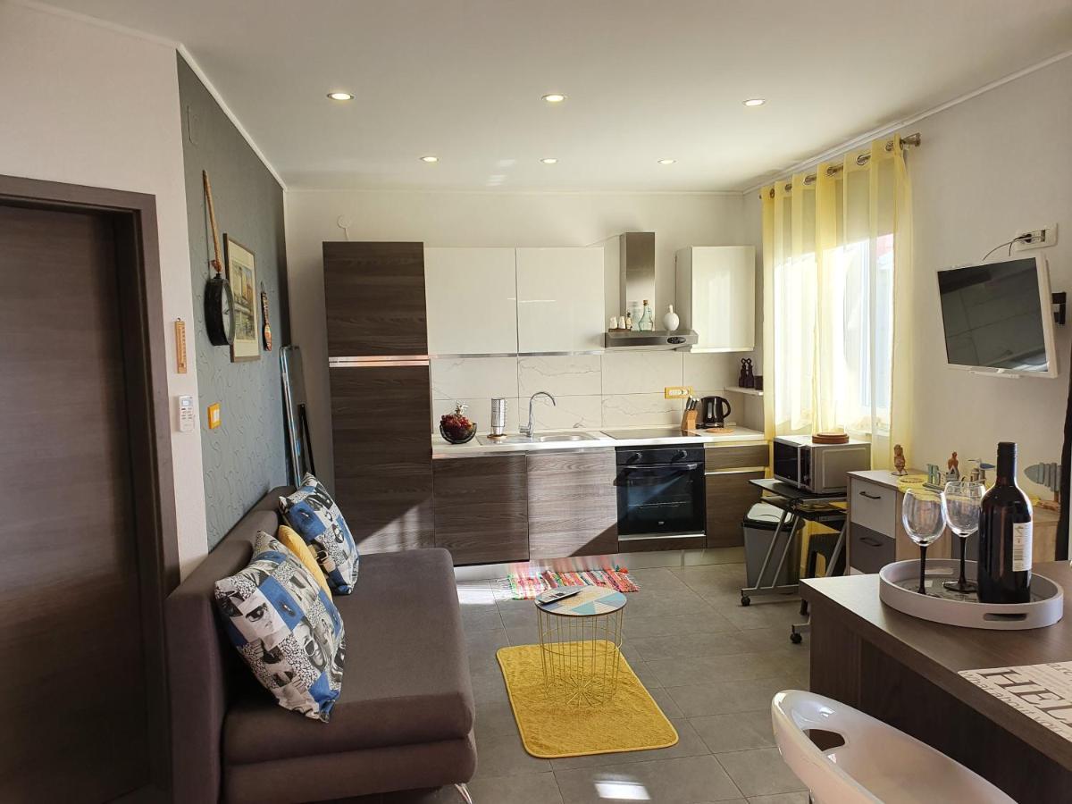Apartment Pikulo Novalja Luaran gambar