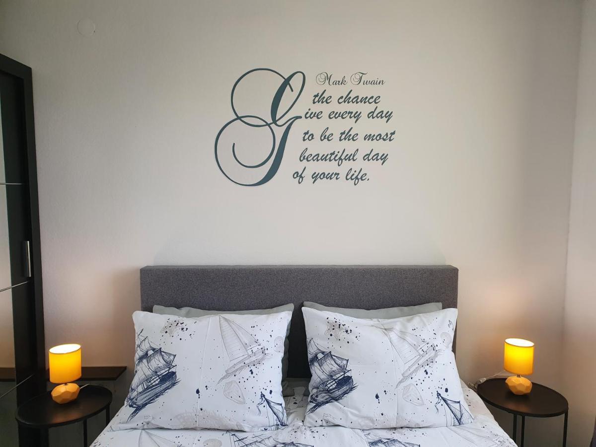 Apartment Pikulo Novalja Luaran gambar